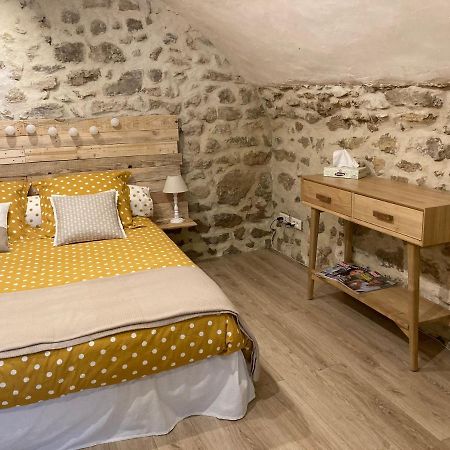 Bed and Breakfast L'Atelier De Marie Eyguieres Экстерьер фото